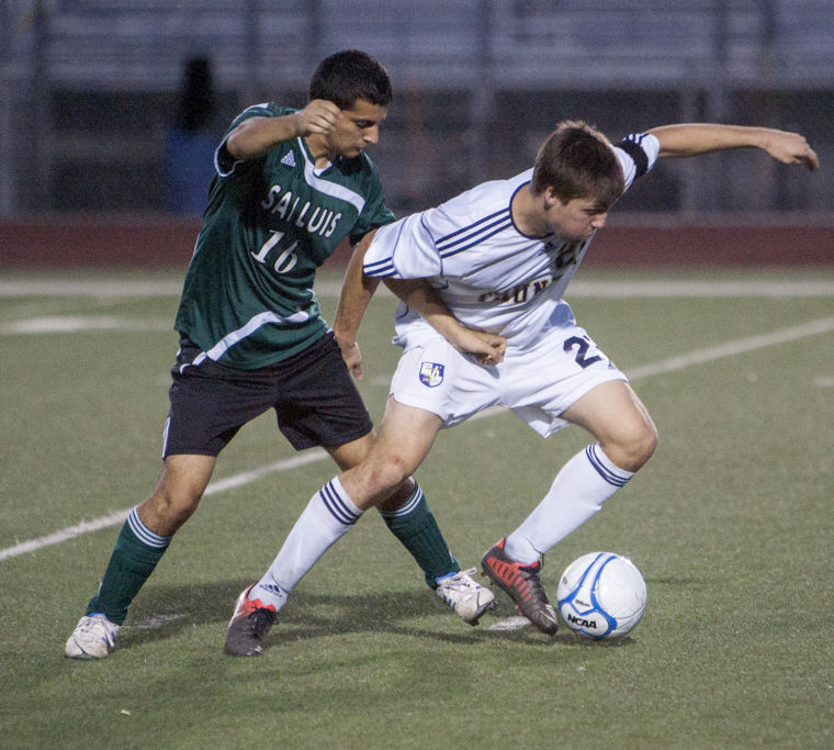 Soccer: DV vs San Luis